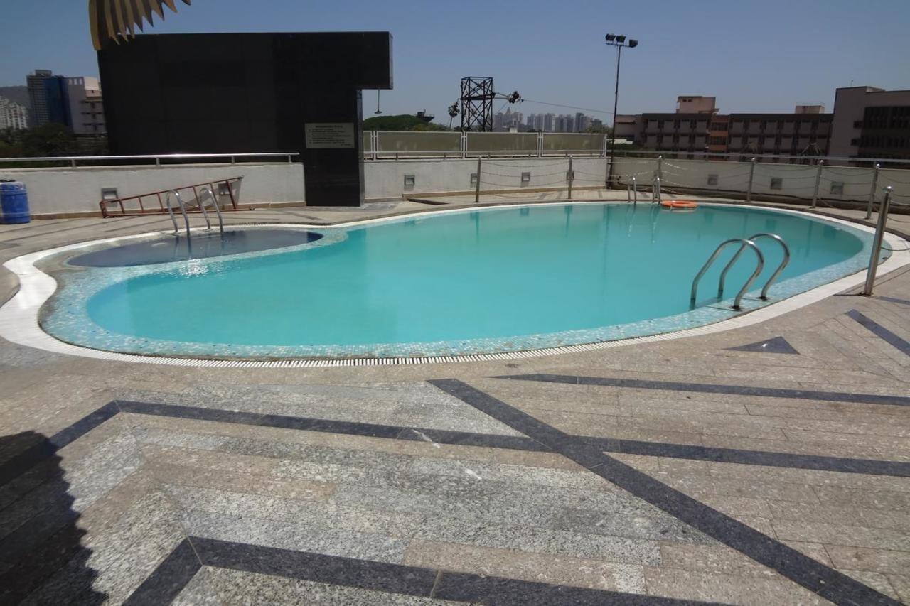 Hotel Satkar Residency Тхане Екстер'єр фото