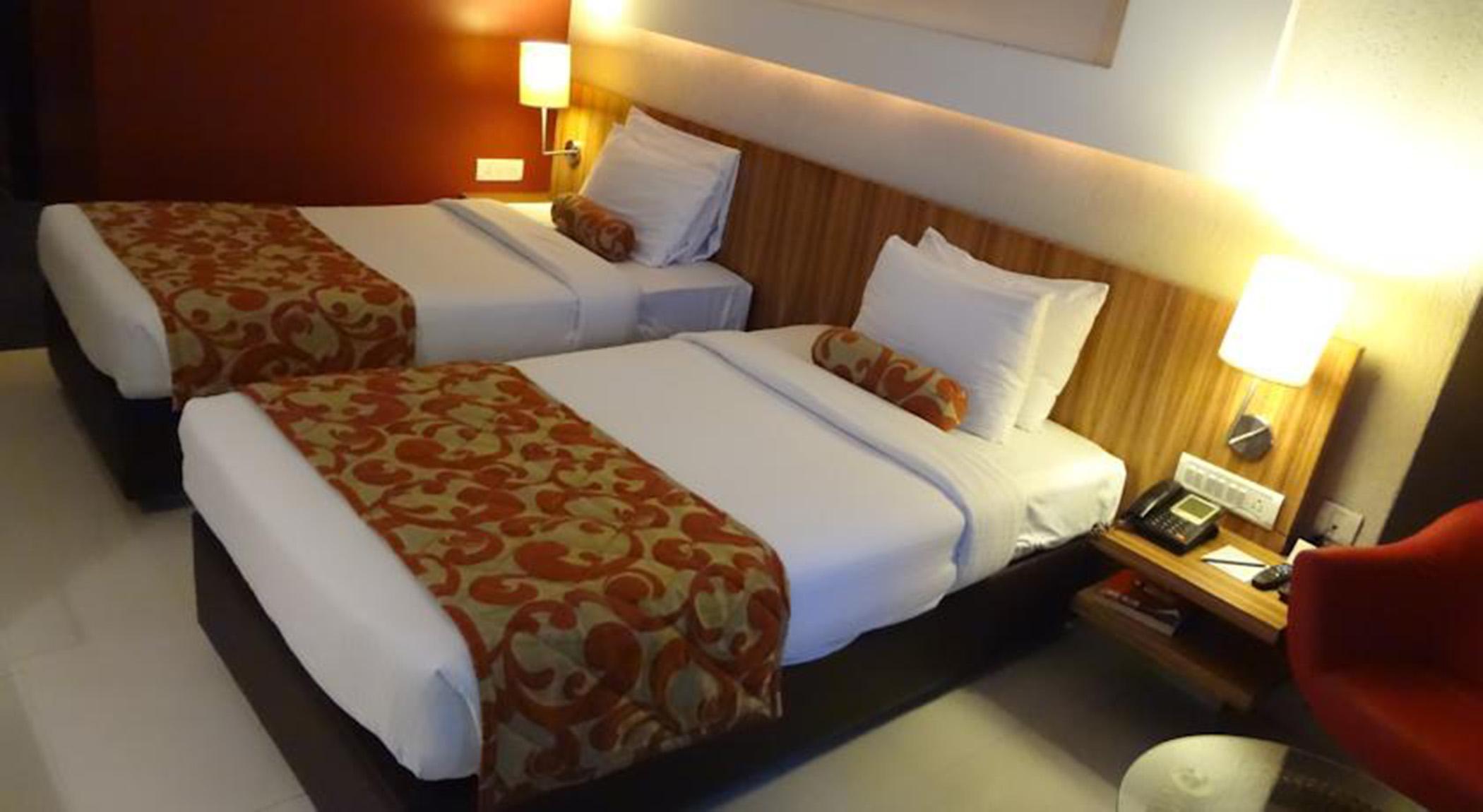 Hotel Satkar Residency Тхане Екстер'єр фото