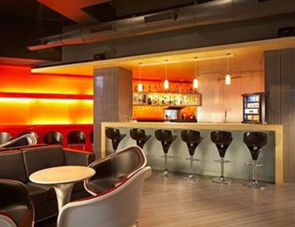 Hotel Satkar Residency Тхане Екстер'єр фото