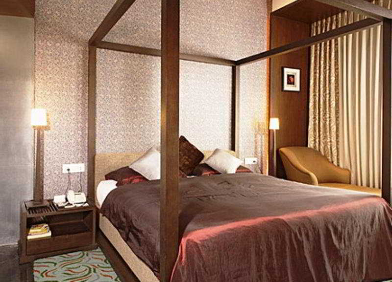 Hotel Satkar Residency Тхане Екстер'єр фото